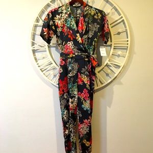 NWT Zara Jumpsuit - floral Sz Small